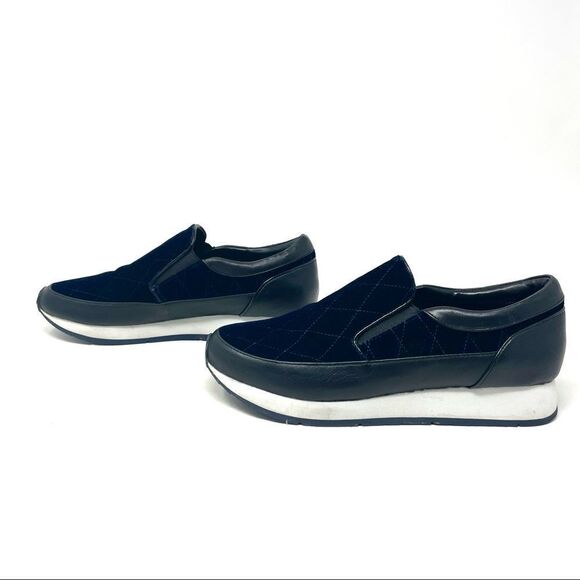 DONALD J. Pliner Ronie Navy Velvet Diamond Quilt Slip-On Sneakers Size 5.5 - Picture 4 of 11